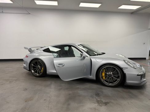 Used 2014 Porsche 911 GT3 RWD image 35