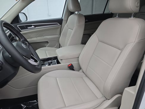 Used 2022 Volkswagen Atlas SE image 16