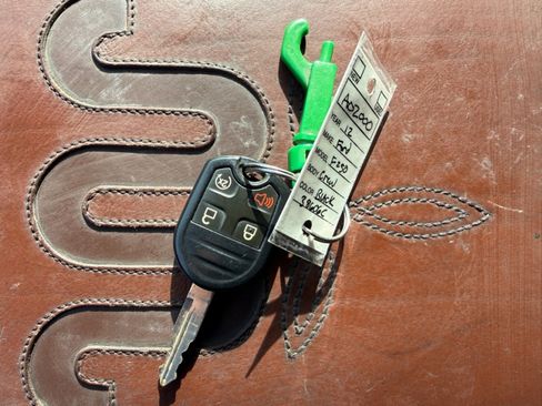 Used 2012 Ford F250 King Ranch w/ King Ranch w/Chrome Pkg image 34