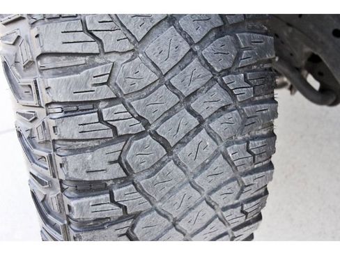 Used 2023 Ford Bronco Wildtrak image 28