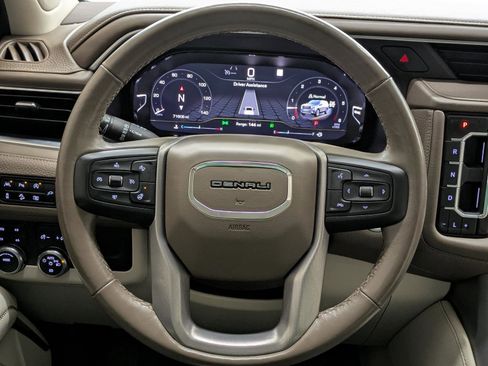 Used 2022 GMC Yukon XL Denali image 35