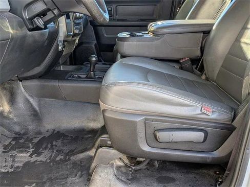 Certified 2017 RAM 2500 Tradesman w/ Chrome Appearance Group image 31