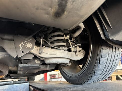 Used 2015 Lincoln MKZ FWD image 46