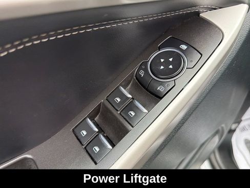 Used 2024 Ford Explorer XLT w/ Equipment Group 202A AWD/4WD image 14