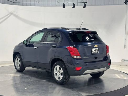 Used 2019 Chevrolet Trax LT w/ LT Convenience Package AWD/4WD image 13