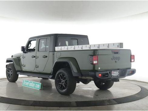 Used 2023 Jeep Gladiator Sport AWD/4WD image 8