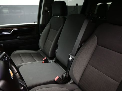 Used 2024 Chevrolet Silverado 2500 LT w/ Convenience Package AWD/4WD image 23