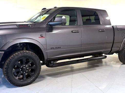 Used 2022 RAM 2500 Laramie w/ Night Edition AWD/4WD image 10