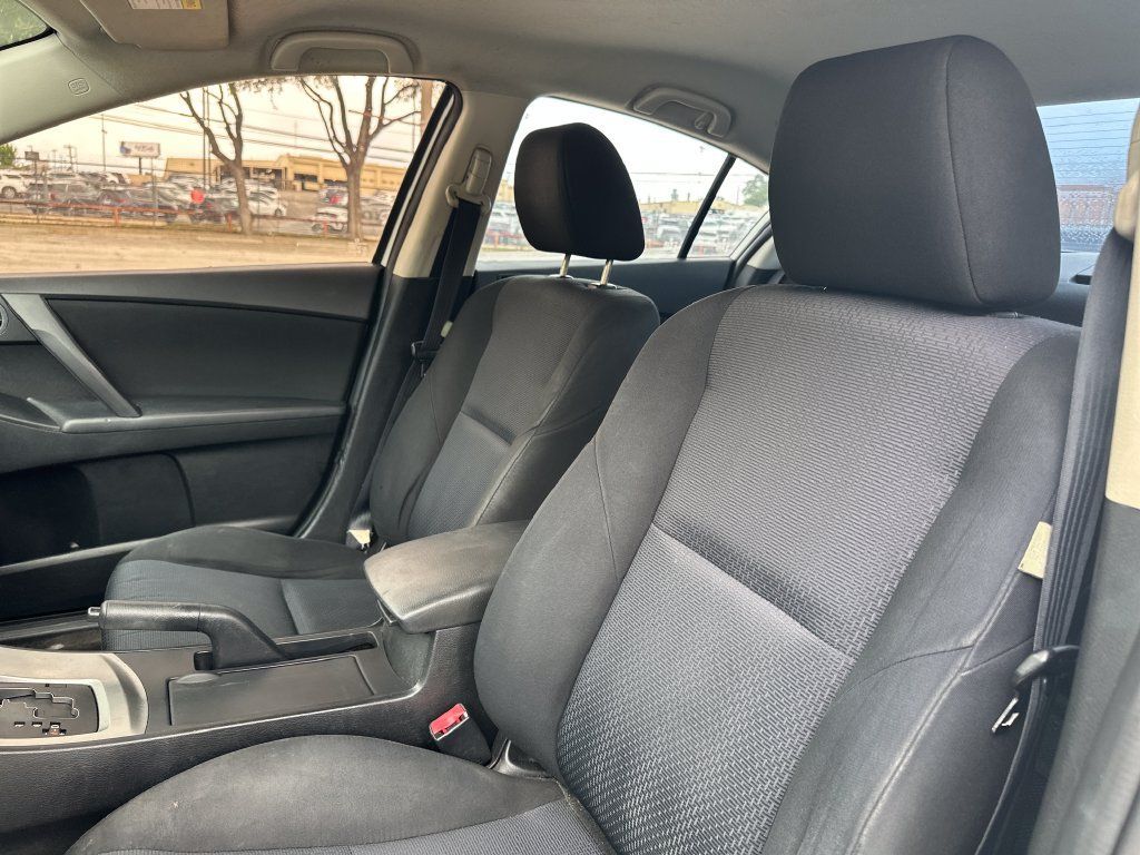 Used 2010 MAZDA MAZDA3 i Sport FWD image 11