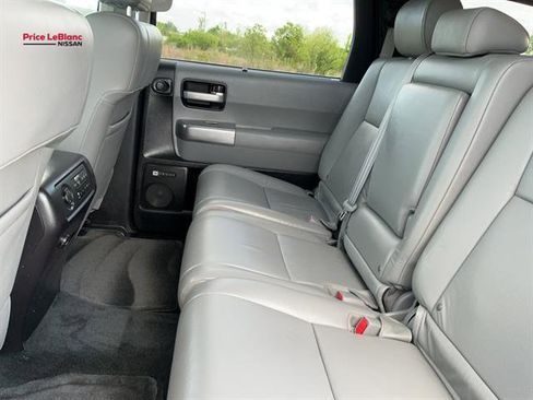 Used 2018 Toyota Sequoia Limited w/ Safety & Convenience Package image 19