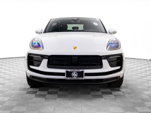 Used 2025 Porsche Macan image 9
