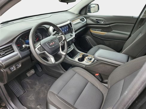 Used 2023 GMC Acadia SLE w/ Driver Convenience Package image 9