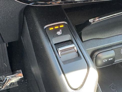 Used 2025 Kia Telluride S FWD image 21