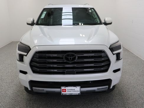 Used 2024 Toyota Sequoia Limited AWD/4WD image 3
