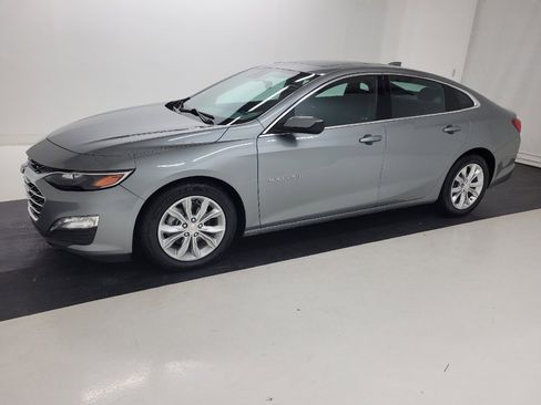 Used 2024 Chevrolet Malibu LT FWD image 2