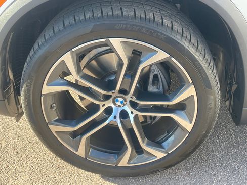 Used 2025 BMW X5 xDrive40i w/ Premium Package image 24