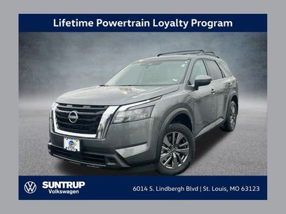 Used 2024 Nissan Pathfinder SV