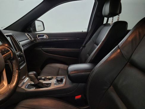 Used 2017 Jeep Grand Cherokee Limited AWD/4WD image 17