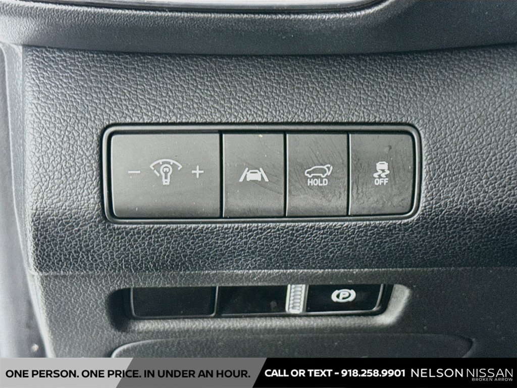 Used 2022 Hyundai Santa Fe XRT FWD image 10