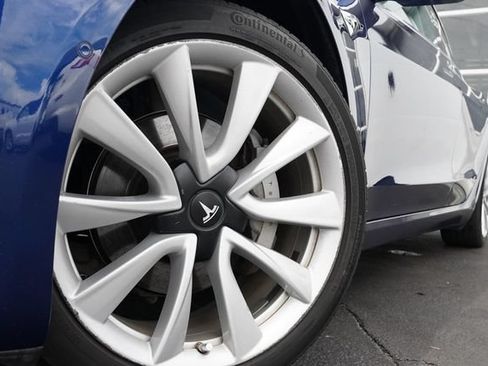 Used 2019 Tesla Model 3 Standard Range Plus RWD image 28