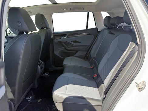 New 2026 Volkswagen Tiguan SE AWD/4WD image 16