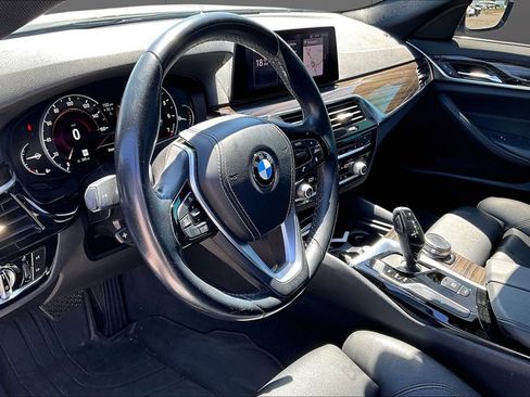 Used 2019 BMW 530i RWD image 11