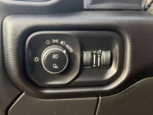 Used 2025 RAM 2500 Laramie w/ Night Edition AWD/4WD image 19