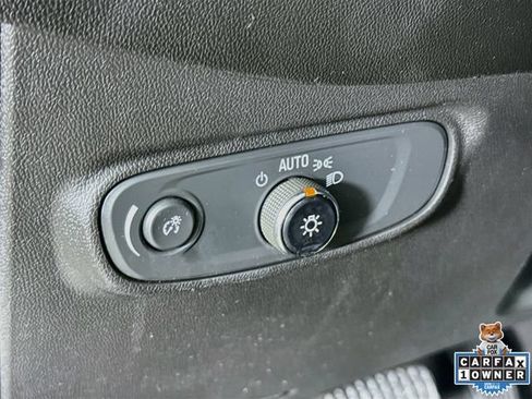 Used 2022 Chevrolet Equinox LT AWD/4WD image 12