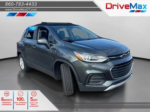 Used 2020 Chevrolet Trax LT w/ Driver Confidence Package FWD image 1