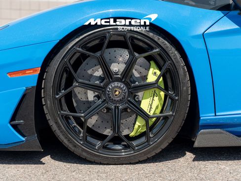 Used 2021 Lamborghini Aventador SVJ AWD/4WD image 38