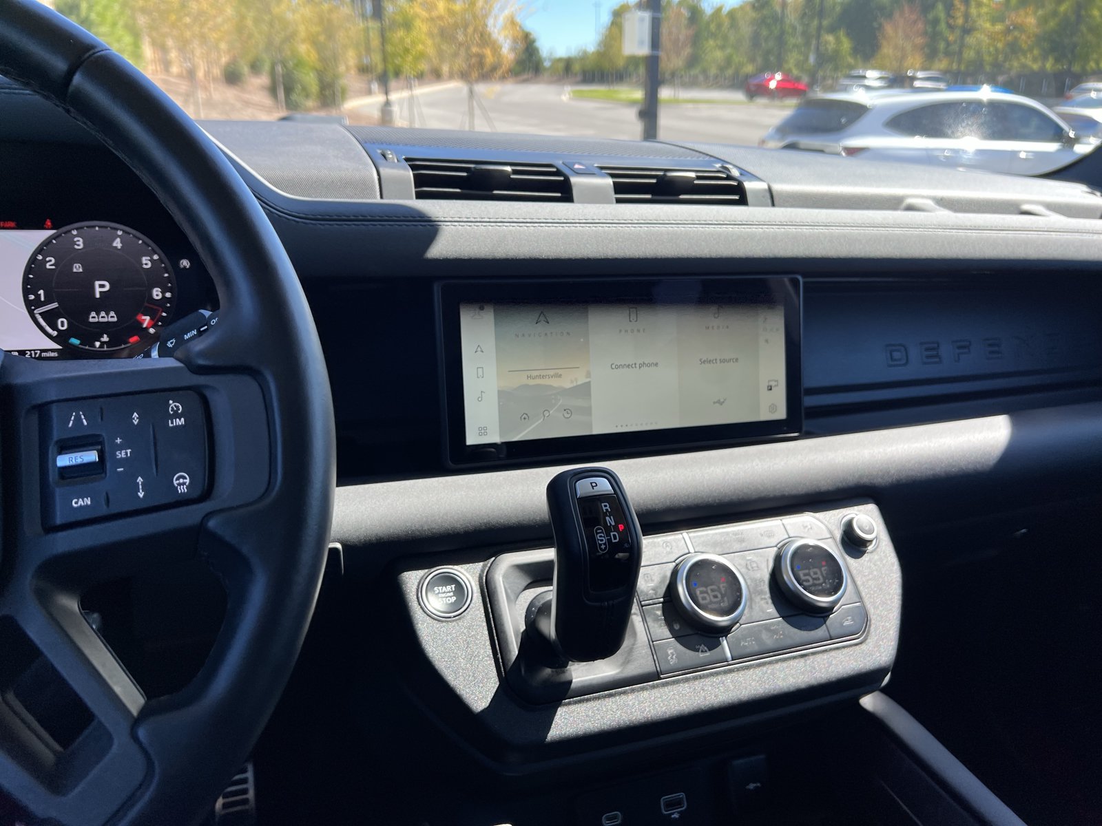 Used 2024 Land Rover Defender 110 X-Dynamic SE AWD/4WD image 30