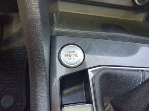 Used 2023 Volkswagen Tiguan SE R-Line image 26