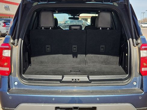 Used 2020 Ford Expedition XLT w/ Equipment Group 202A image 9
