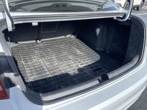 Used 2017 Volkswagen Jetta SE image 35