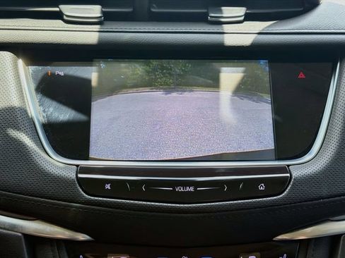 Used 2019 Cadillac XT5 Premium Luxury FWD image 34