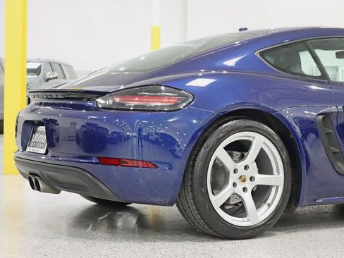 Used 2020 Porsche 718 Cayman image 10