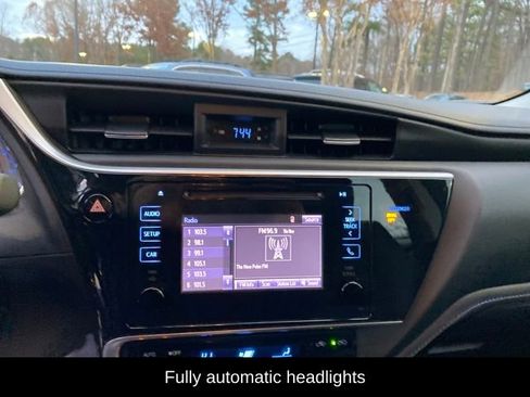 Used 2018 Toyota Corolla SE image 10