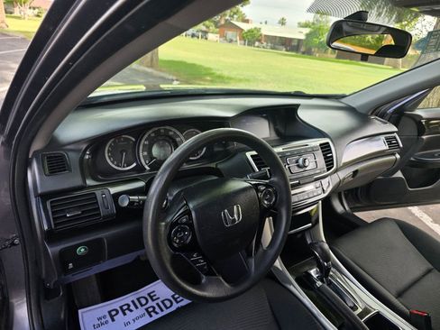 Used 2017 Honda Accord LX image 25