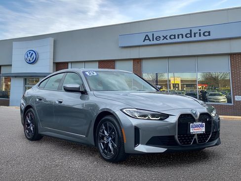 Used 2023 BMW i4 eDrive35 w/ Premium Package RWD image 1