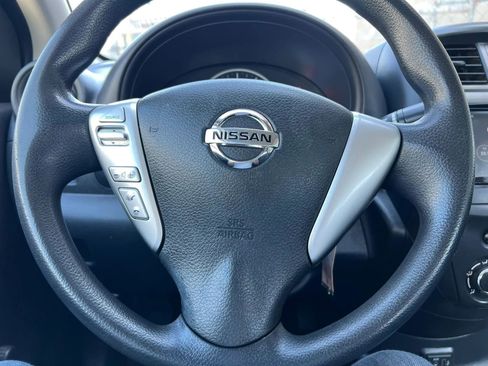 Used 2019 Nissan Versa S FWD image 17