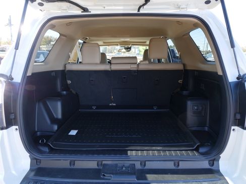 Used 2022 Toyota 4Runner Limited image 14