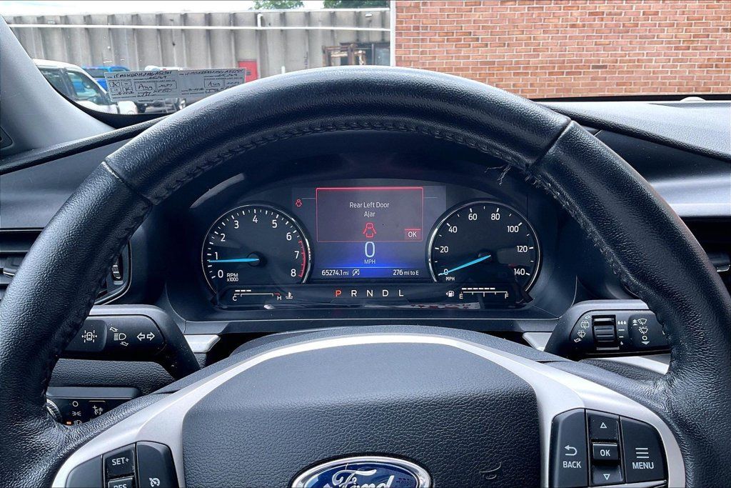Used 2021 Ford Explorer XLT AWD/4WD image 19