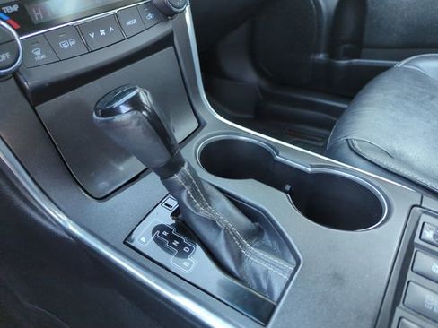 Used 2015 Toyota Camry XLE image 30