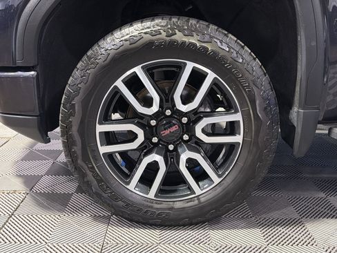 Used 2023 GMC Sierra 1500 AT4 w/ AT4 Premium Package AWD/4WD image 16