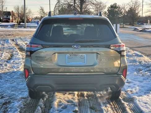 Used 2026 Subaru Forester Premium AWD/4WD image 4