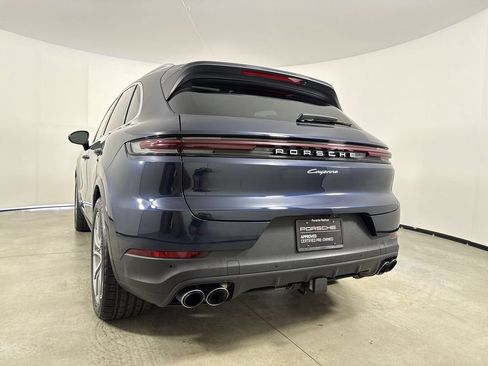 Certified 2026 Porsche Cayenne AWD/4WD image 20