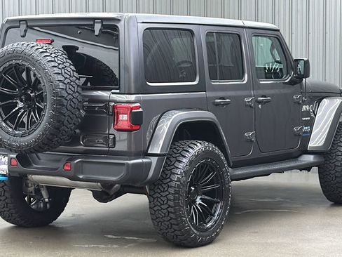 Used 2023 Jeep Wrangler Unlimited Sahara w/ Cold Weather Group image 5