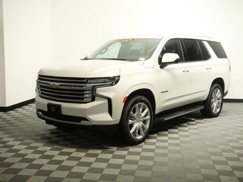 Used 2023 Chevrolet Tahoe High Country AWD/4WD image 4