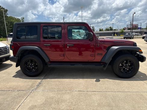 Used 2021 Jeep Wrangler Unlimited Sport AWD/4WD image 25