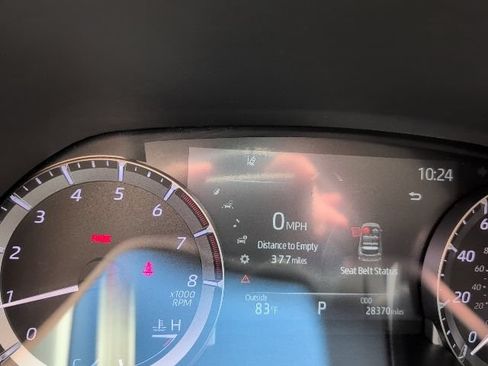 Used 2023 Toyota Highlander XLE FWD image 7